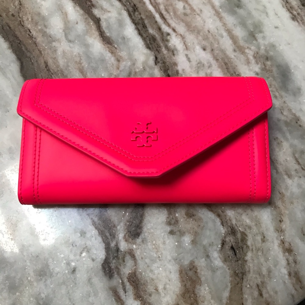 Tory Burch Kira neon pink continental wallet